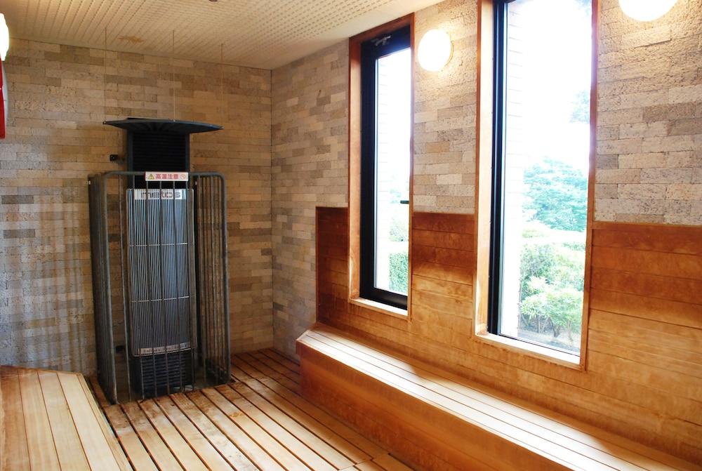 Fruit Park Fujiya Ryokan 4*